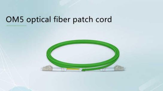 ¿Cuáles son las ventajas del latiguillo de fibra óptica OM5?